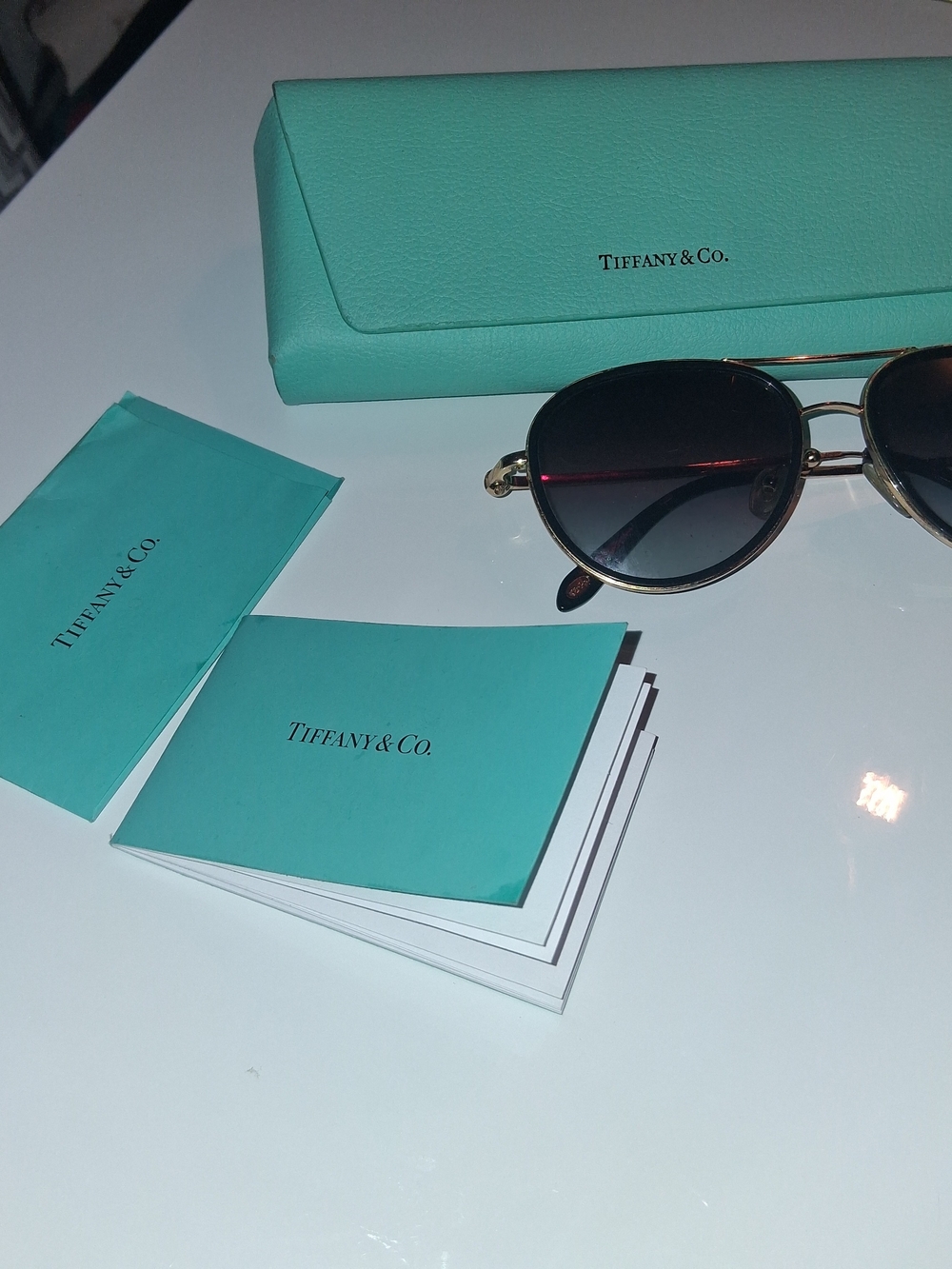 Tiffany & Co. TF3059. Sunglasses with Case and Authenticity Booklets